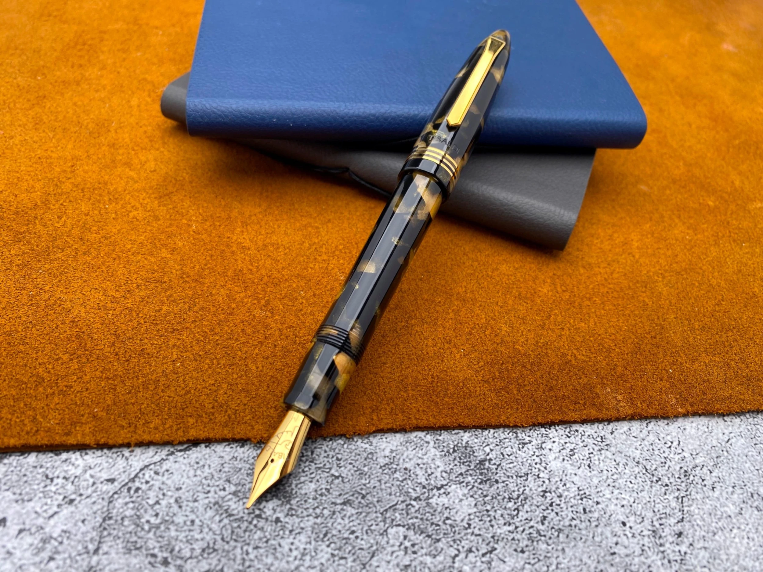 Tibaldi Bononia Fountain Pen, Black & Gold, 18K Gold Plated Trim 3 Tibaldi Bononia Fountain Pen, Black & Gold, 18K Gold Plated Trim