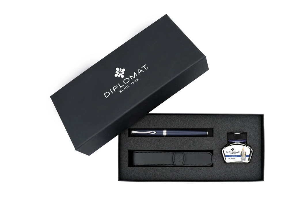 Diplomat Excellence A2 Fountain Pen Gift Set, Midnight Blue 3 Diplomat Excellence A2 Fountain Pen Gift Set, Midnight Blue